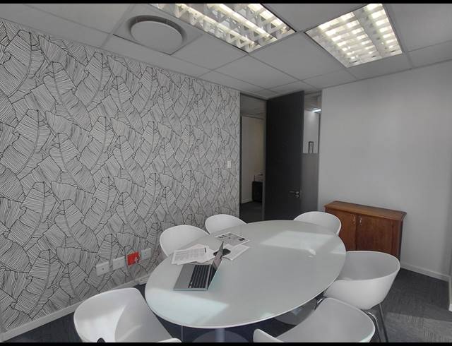 123M² OFFICE FOR SALE IN LONEHILL